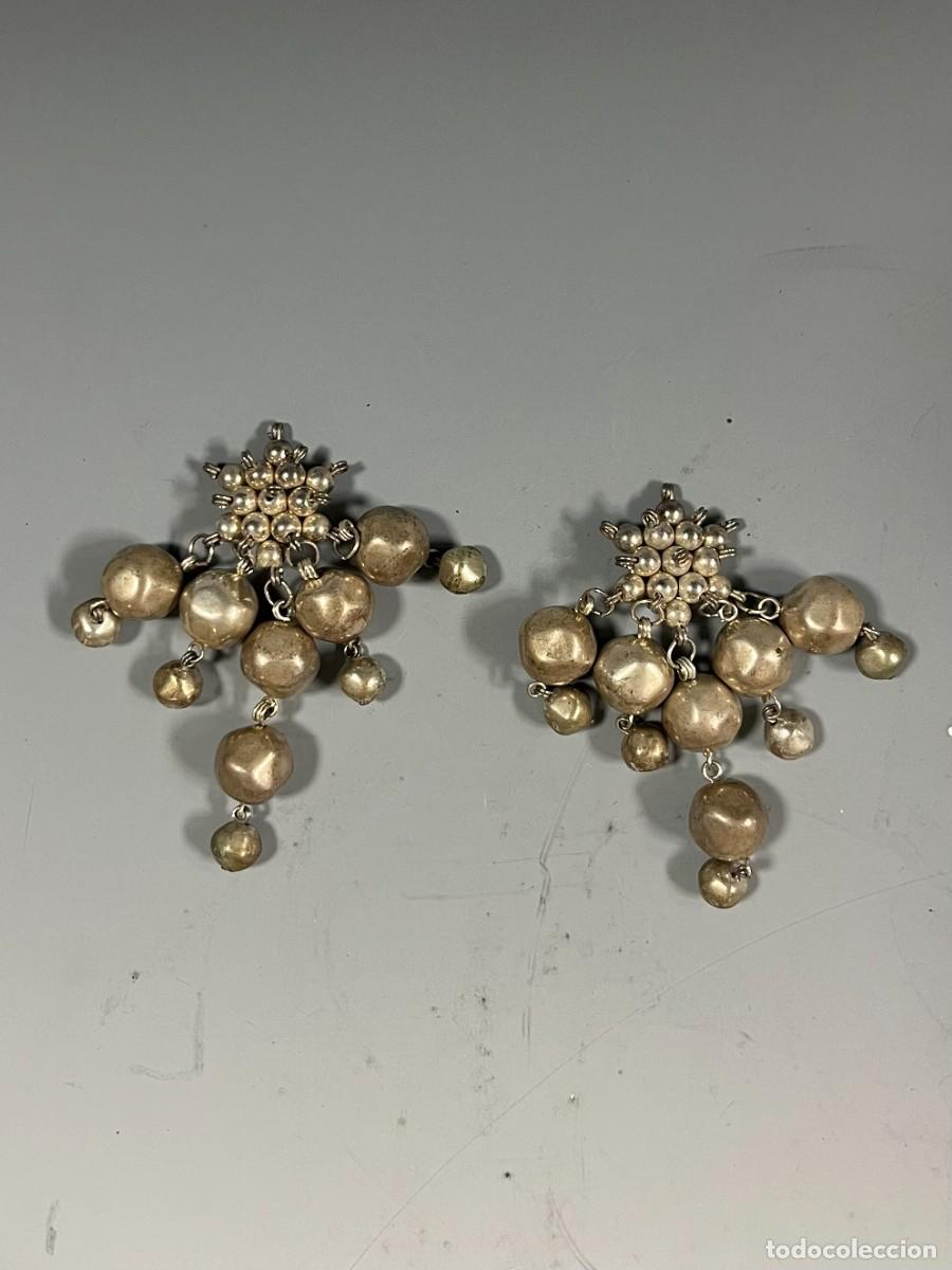 Joyeria: PENDIENTES ANTIGUOS CON PERLAS PLATEADAS Y BROCHES