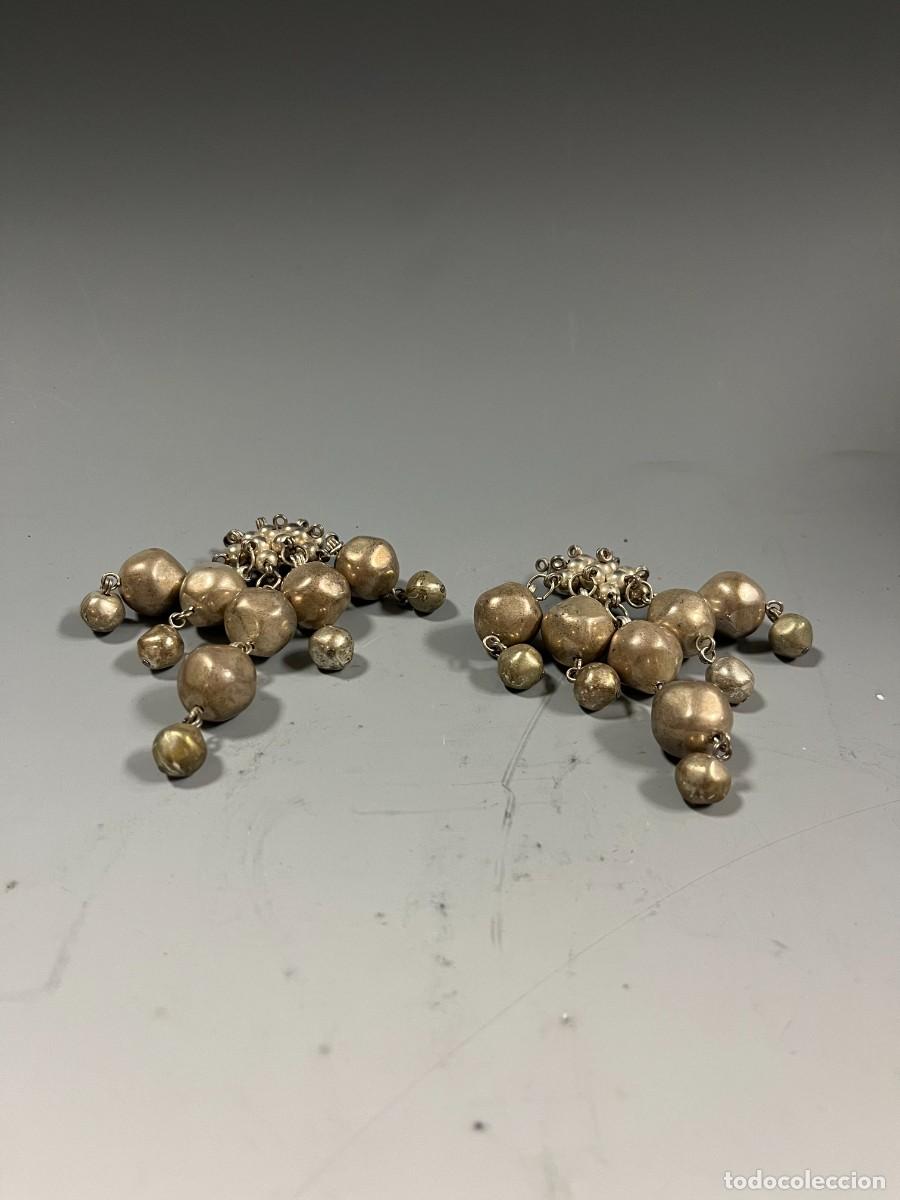 Joyeria: PENDIENTES ANTIGUOS CON PERLAS PLATEADAS Y BROCHES - Foto 2