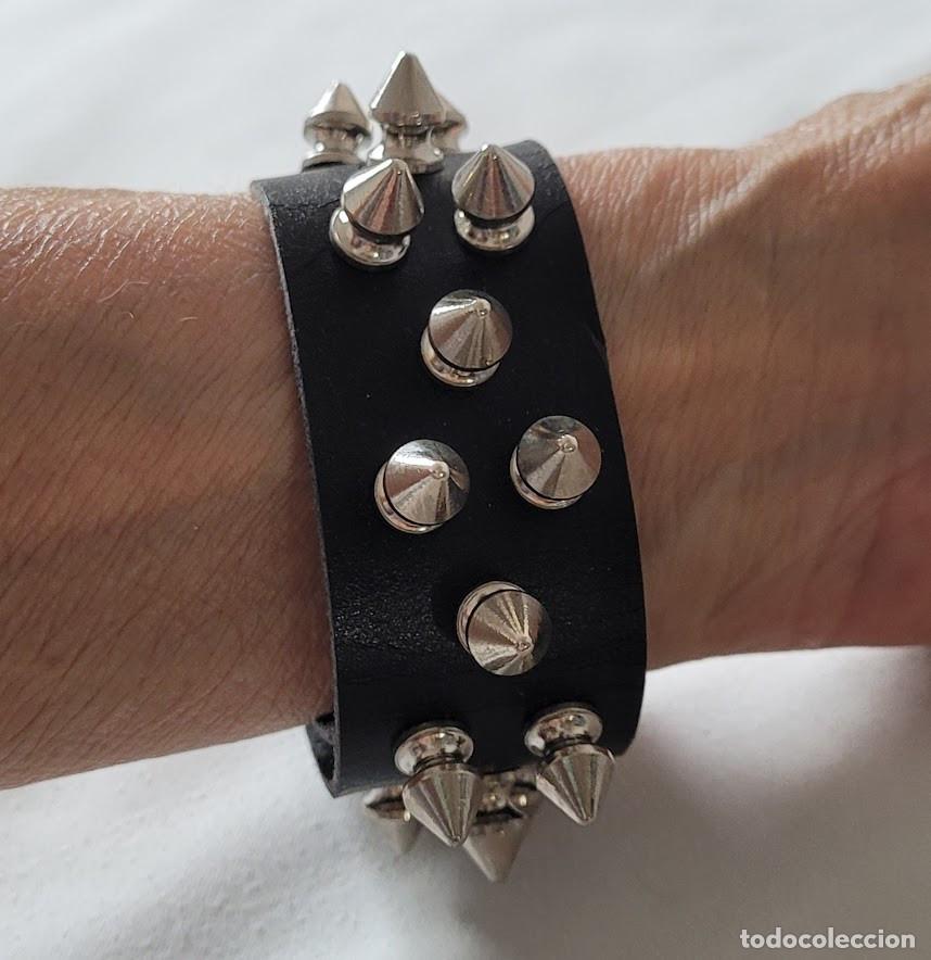 Joyeria: Mu&ntilde;equera piel con tachas - Foto 2