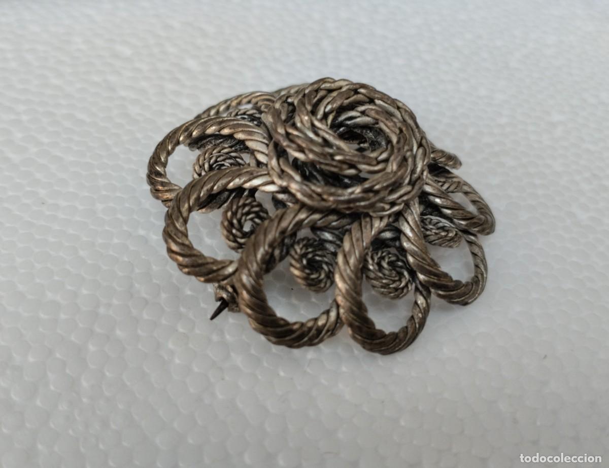 Joyeria: Antiguo broche de filigrana en forma de flor - Foto 3