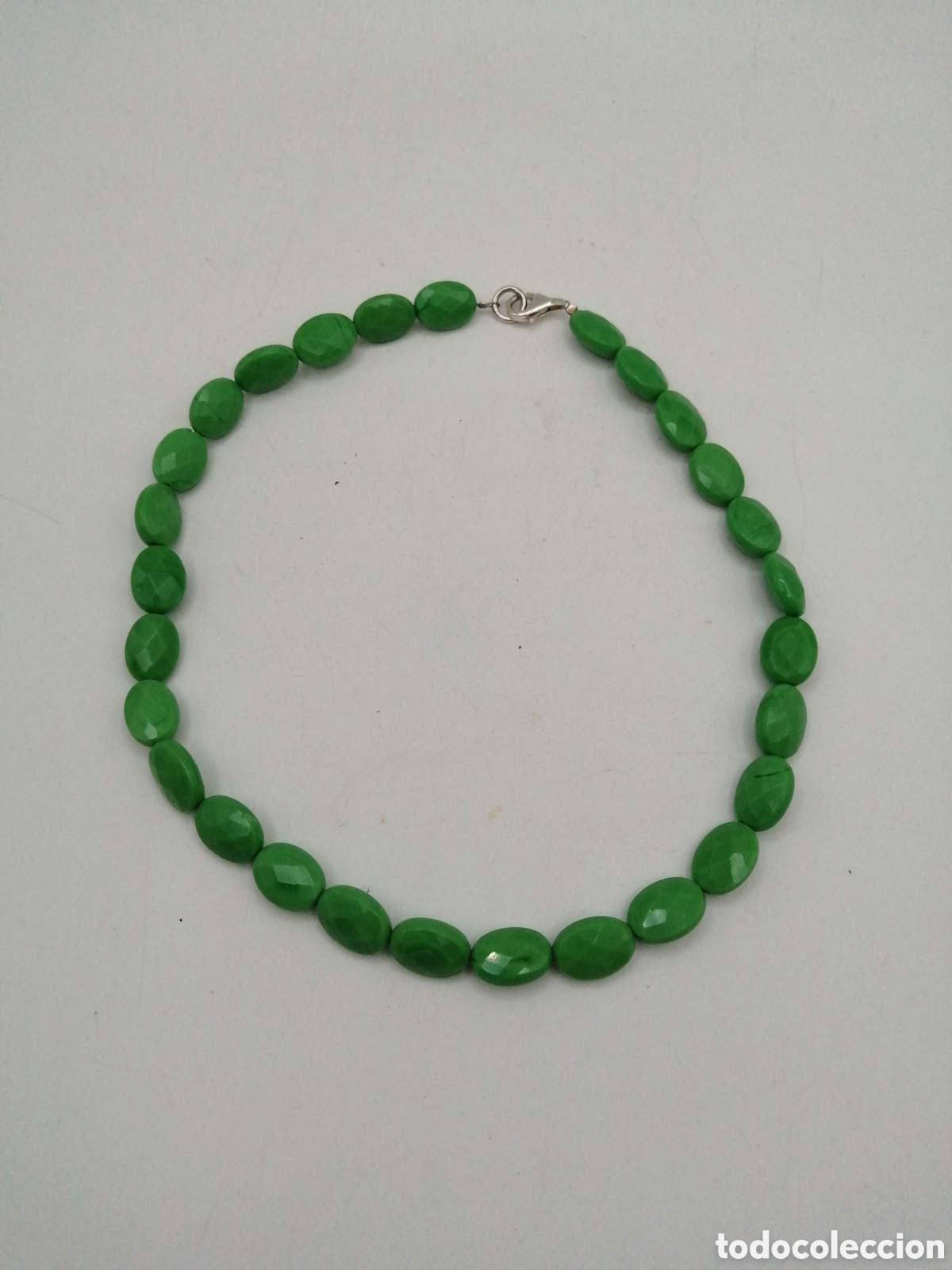 Joyeria: Collar vidrio color verde claro. Cierre plata - Foto 3