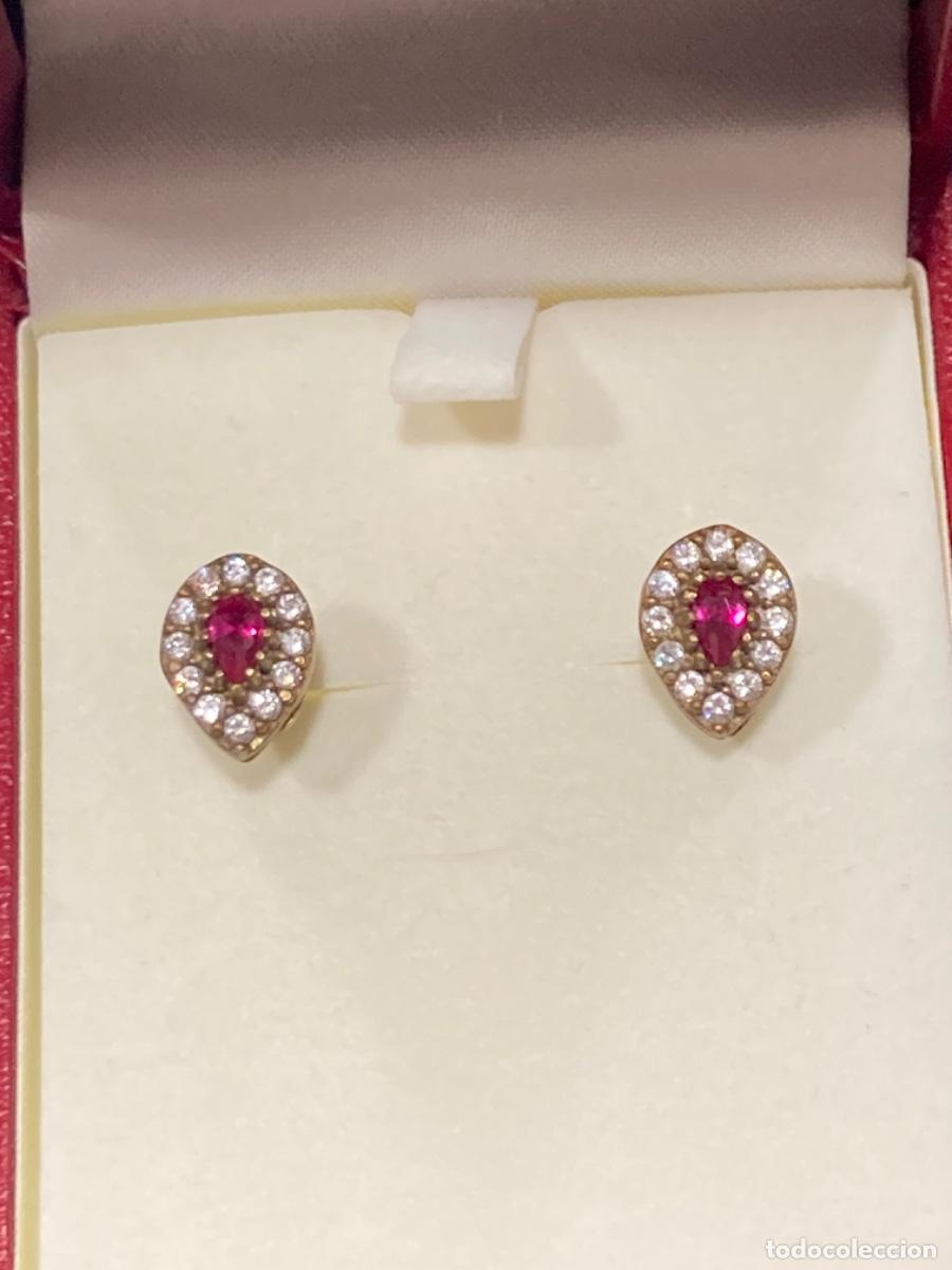 Gioielleria: Bonitos pendientes antiguos, plata dorada y pedrer&iacute;a