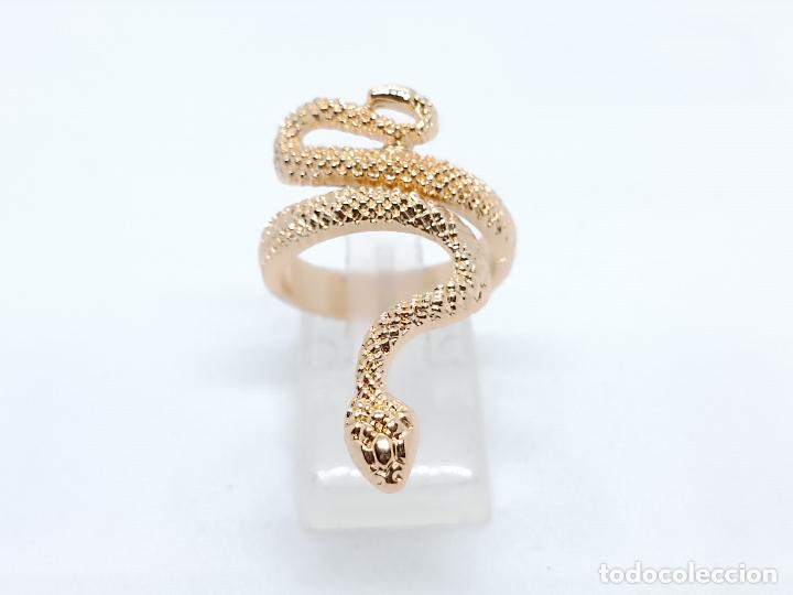 Joyeria: Precioso anillo ba&ntilde;ado en oro con forma de serpiente - Foto 4