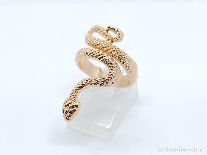Joyeria: Precioso anillo ba&ntilde;ado en oro con forma de serpiente - Foto 1