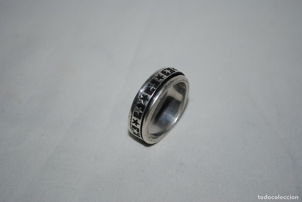 Joyeria: ANILLO DE PLATA , CON DOBLE ARO GIRATORIO GRABADO . - Foto 2