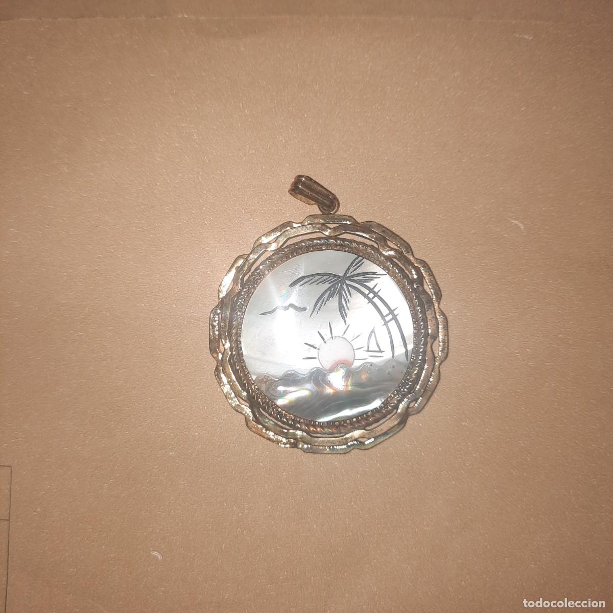 Joyeria: Antiguo Colgante de n&aacute;car. - Foto 2