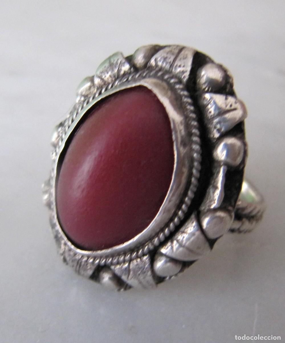 Joyeria: Antiguo anillo de plata y piedra - Foto 5