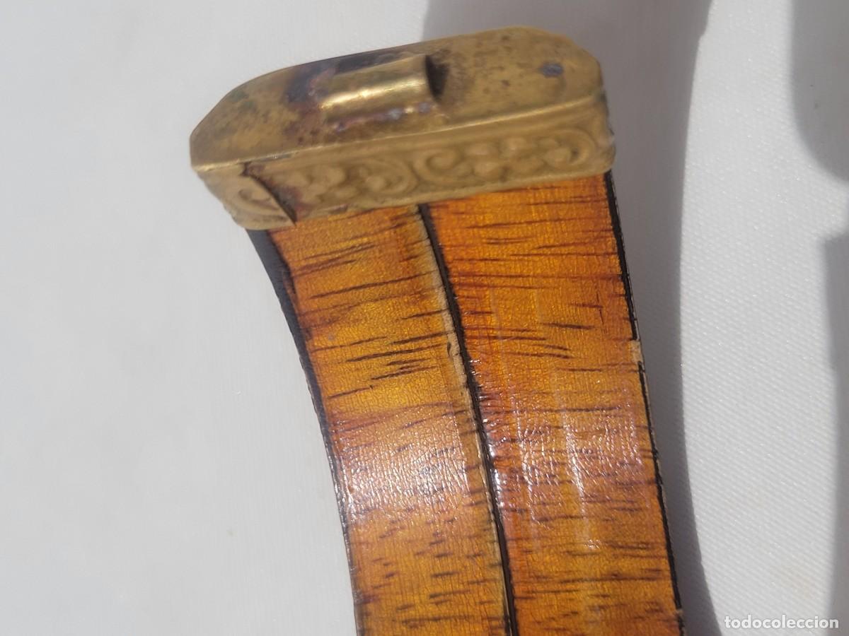 Joyeria: Antigua pulsera realizada en madera de bamb&uacute;, bronce y &oacute;nix. - Foto 5