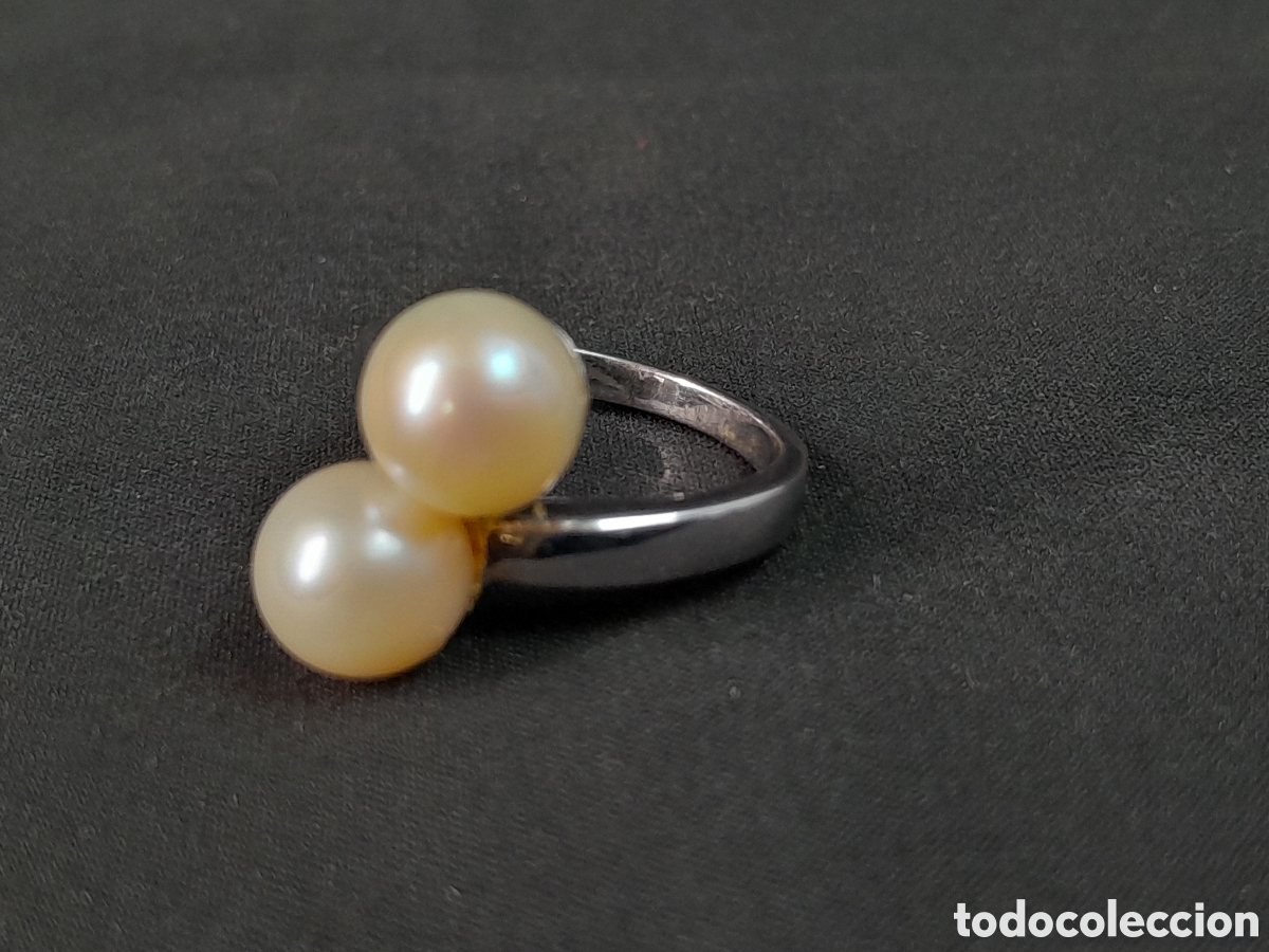 Joyeria: JOY-2604. ANILLO DE PLATA CON DETALLES DOS PERLAS - Foto 1