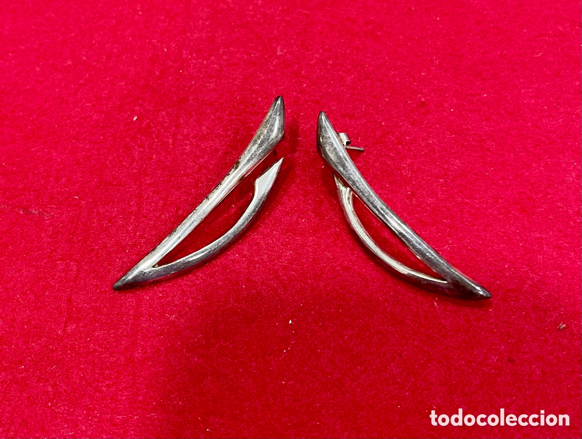 Joaillerie: Pendientes en plata de ley contrastada de la dise&ntilde;adora Teresa Casanovas.