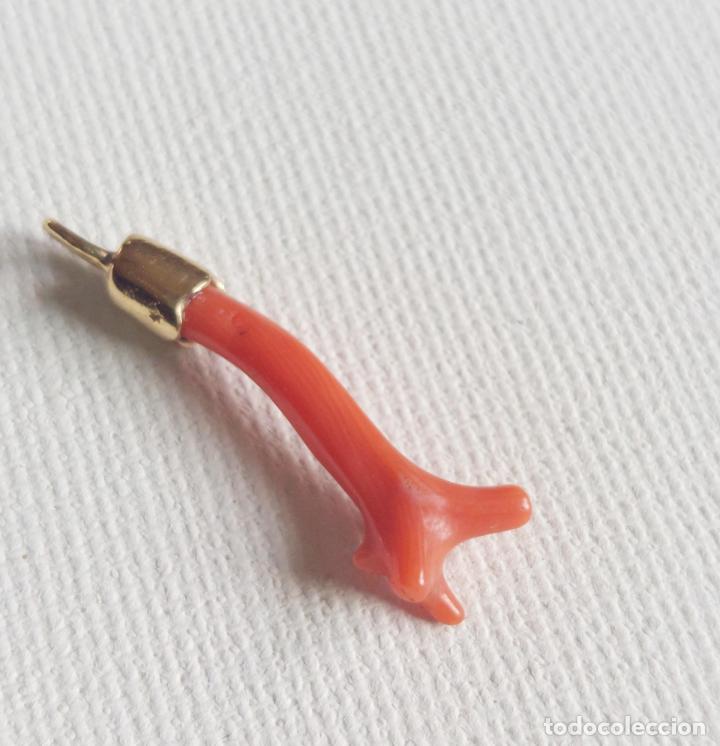 Joyeria: COLGANTE DE CORAL Y ORO DE 18 K. - Foto 1