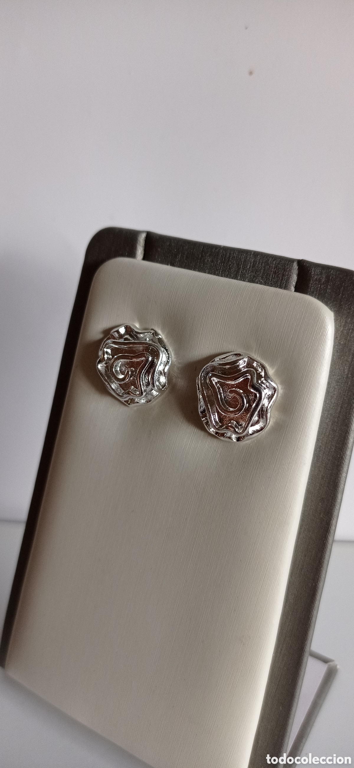 Joyeria: PENDIENTES PEQUE&Ntilde;OS / CON ROSA DE JERICO / LABRADA / EN PLATA - 925 - Foto 3