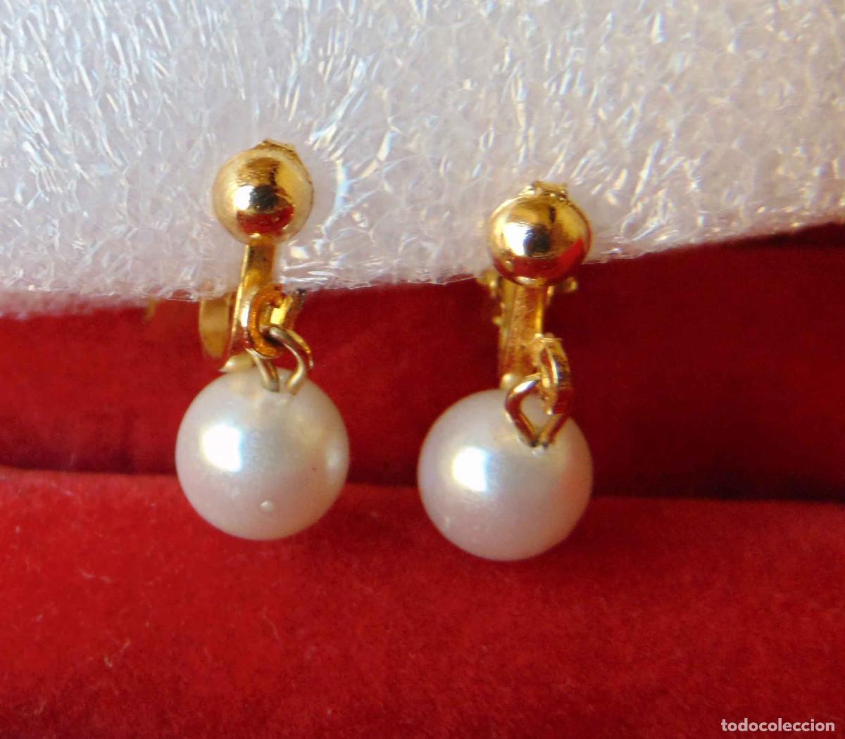 Joaillerie: PENDIENTES DORADOS CON PERLA - LIGEROS - NO PESAN- BISUTER&Iacute;A VINTAGE