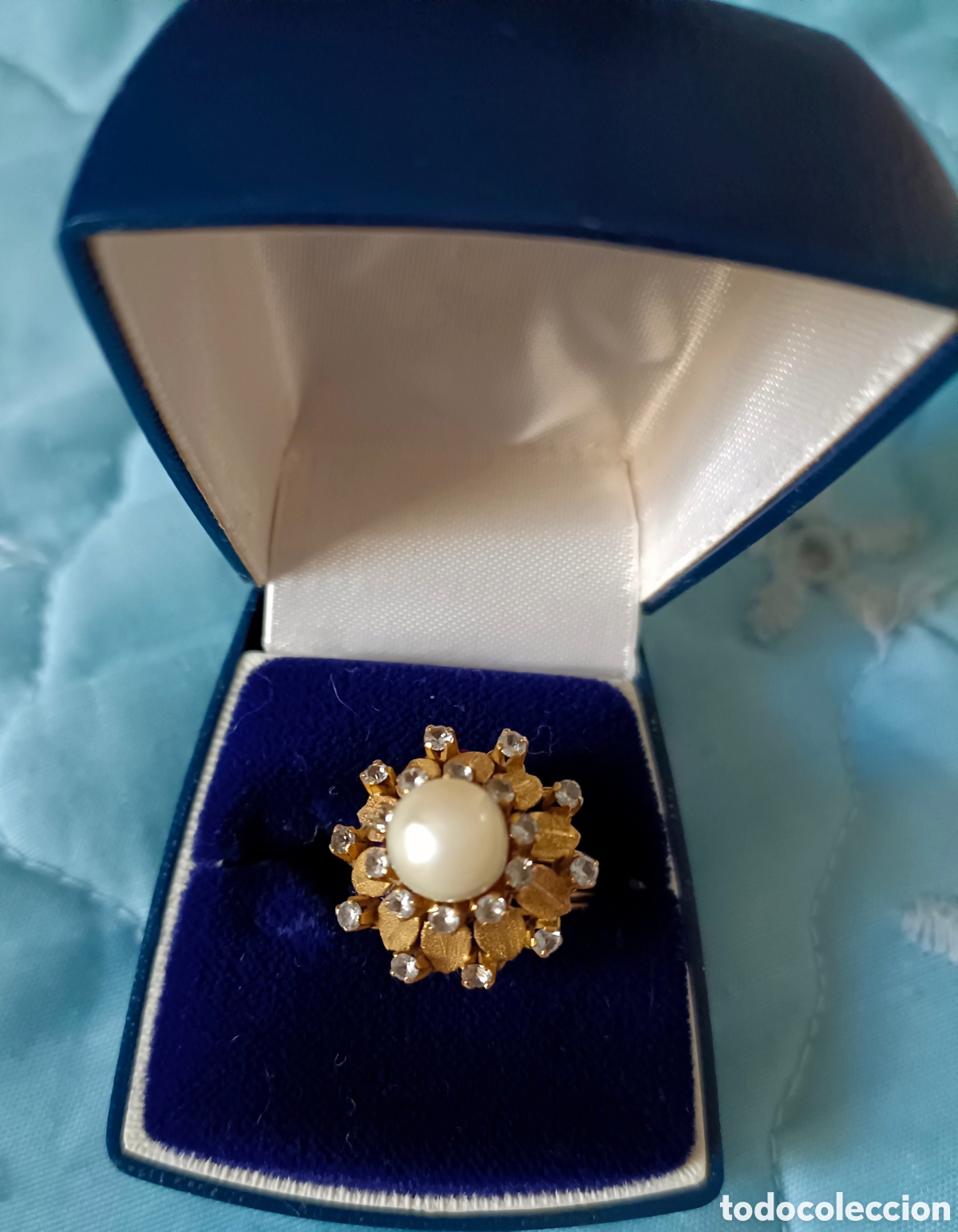 Joyeria: Anillo de oro con la perla y circonias - Foto 1