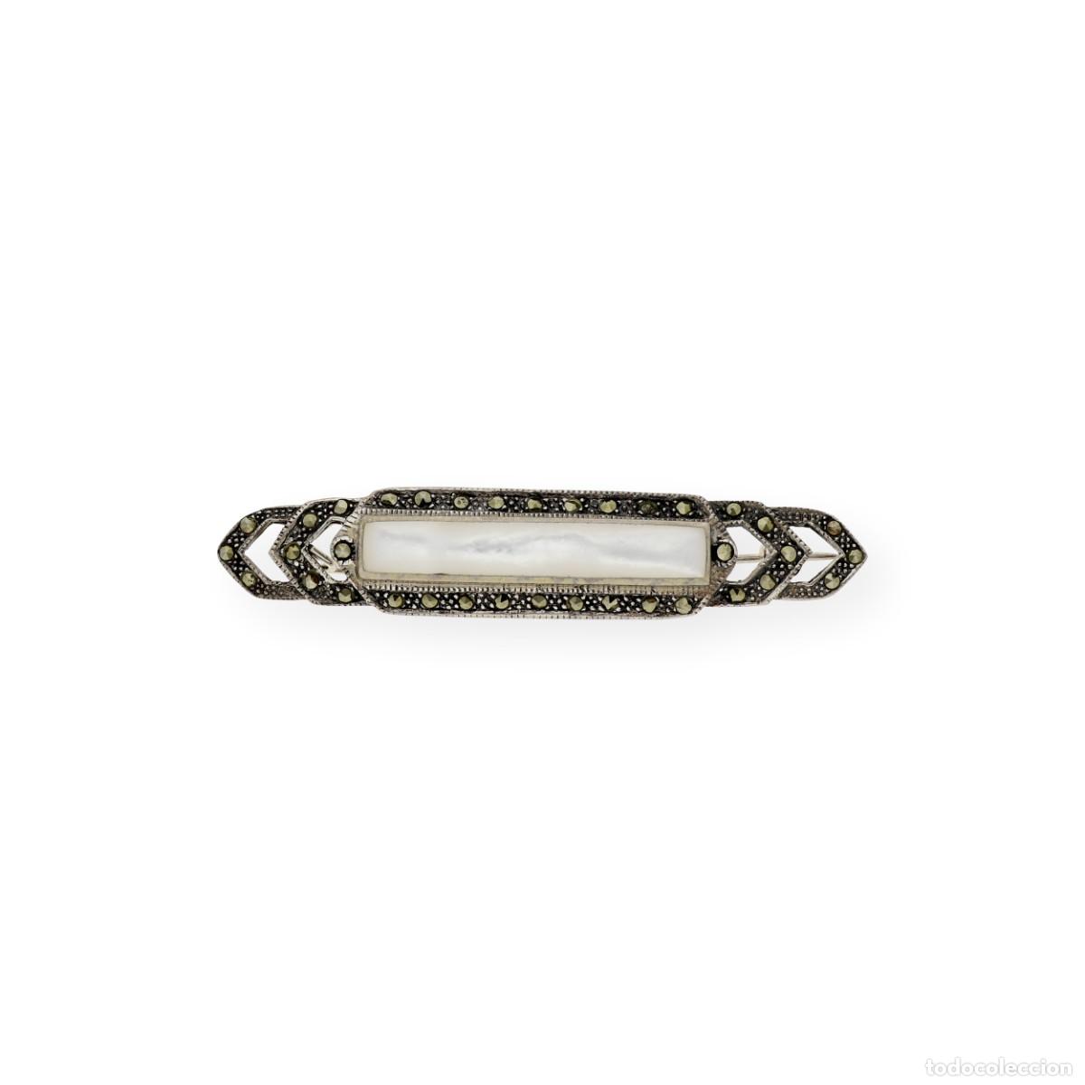 Joyeria: Alfiler realizado en plata con incrustaciones de marquesitas y un n&aacute;car rectangular en el centro - Foto 3