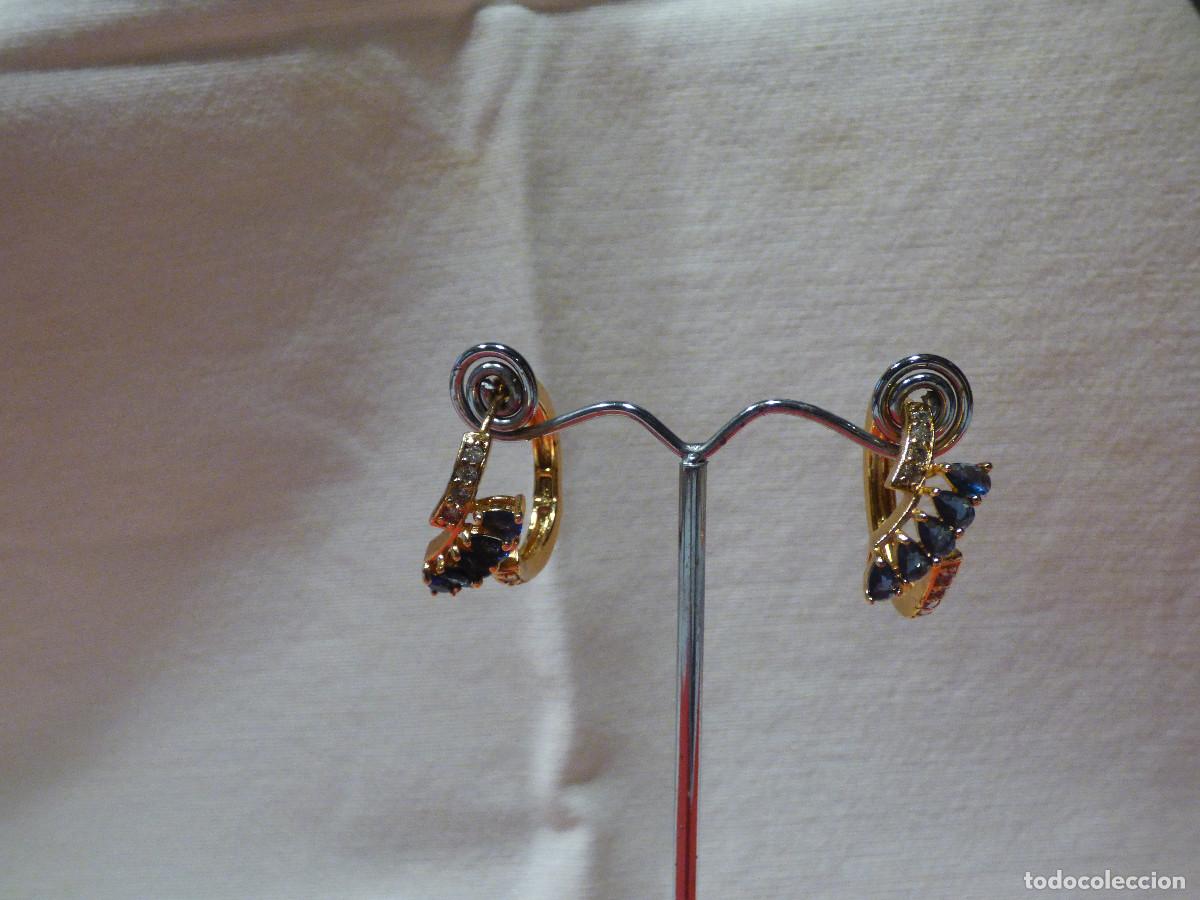 Joyeria: Pendientes chapados oro y simil zafiros. - Foto 2