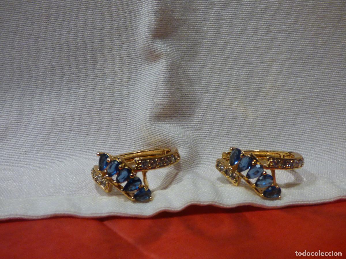 Joyeria: Pendientes chapados oro y simil zafiros. - Foto 3