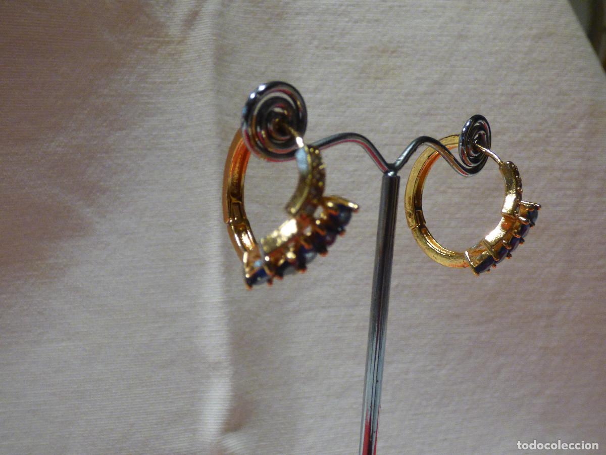 Joyeria: Pendientes chapados oro y simil zafiros. - Foto 4