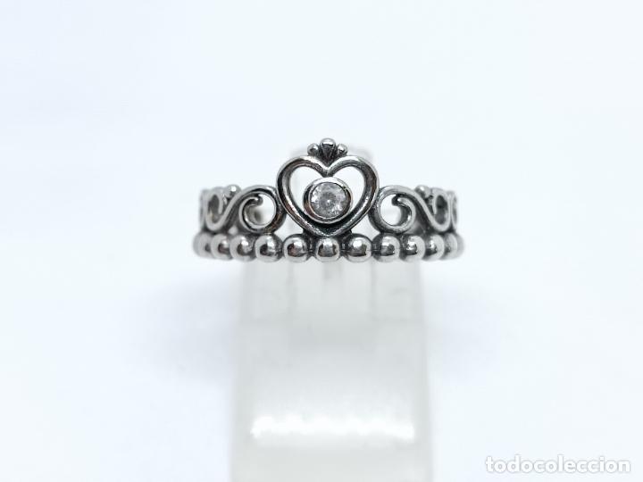 Joyeria: Precioso anillo en plata de ley con forma de corona - Foto 2