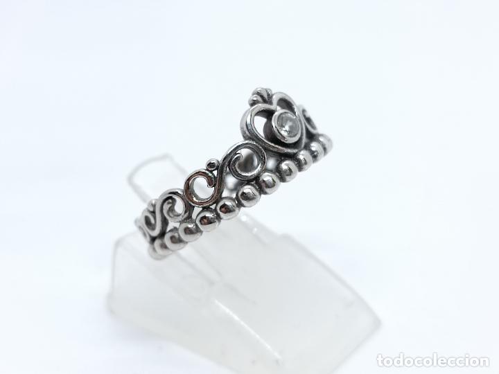 Joyeria: Precioso anillo en plata de ley con forma de corona - Foto 3