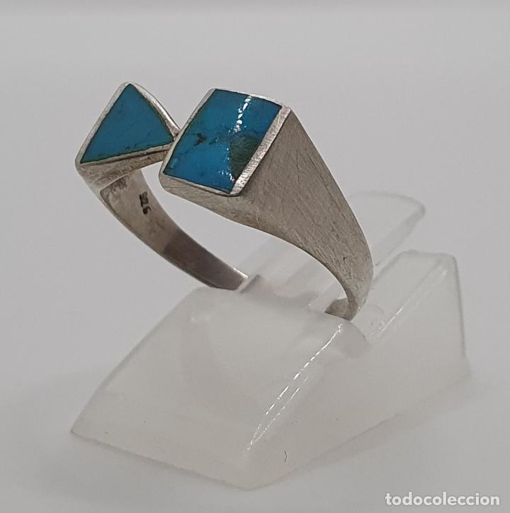 Joyeria: Anillo antiguo en plata de ley 925 con aplicaciones de turquesa talla triangular y rectangular. - Foto 2