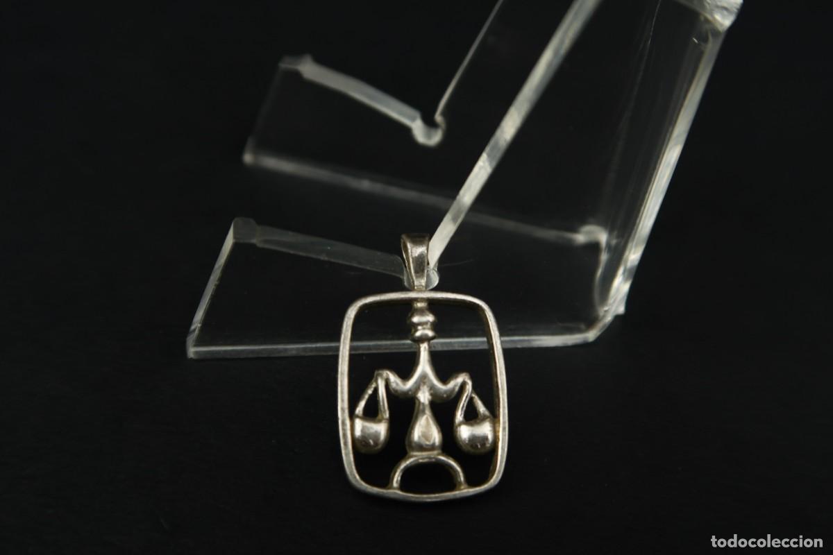 Joyeria: Antiguo Colgante de Plata Libra - Foto 4