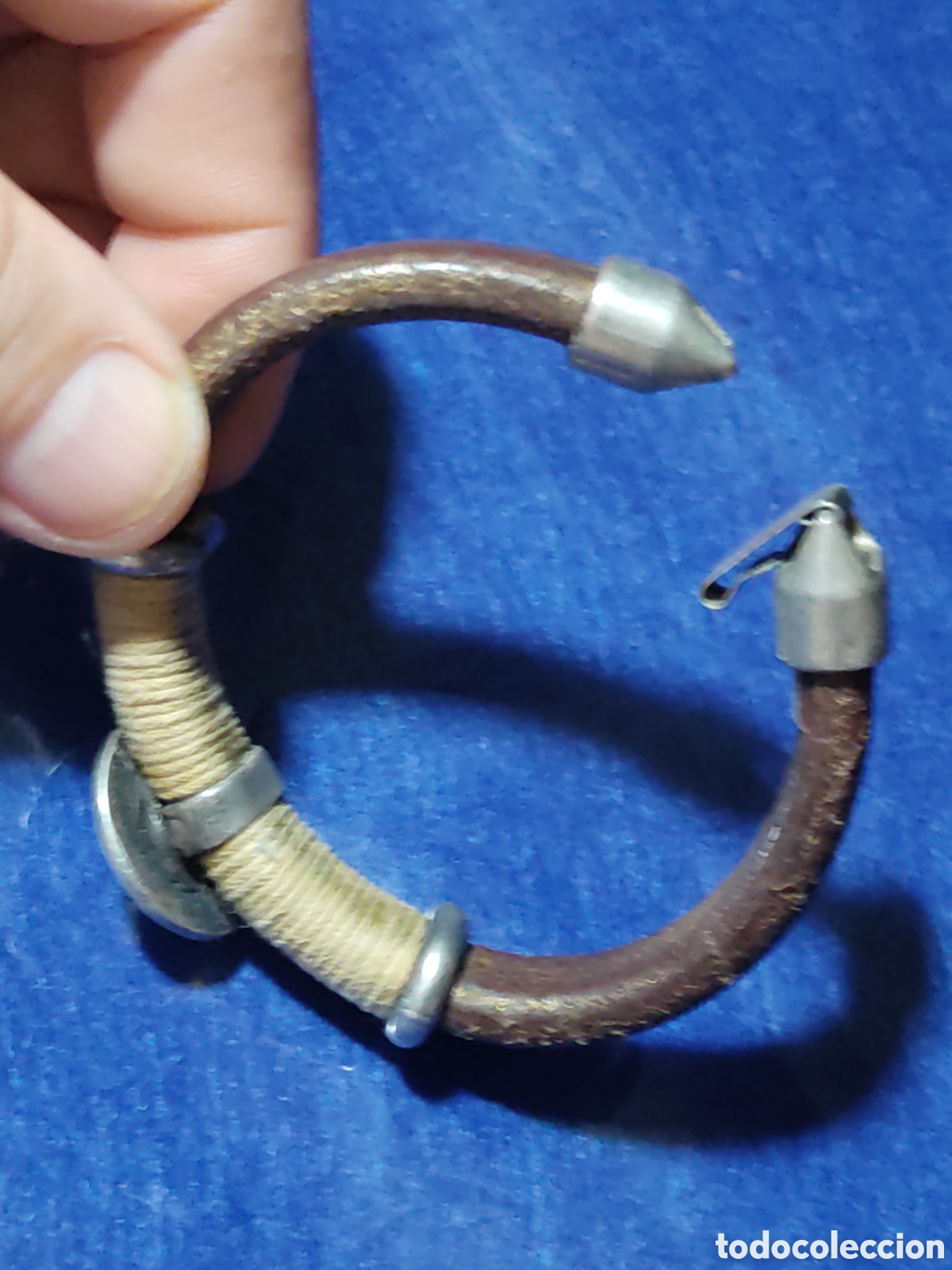 Joyeria: Pulsera querub&iacute;n o angelito y correa de cuero. - Foto 3