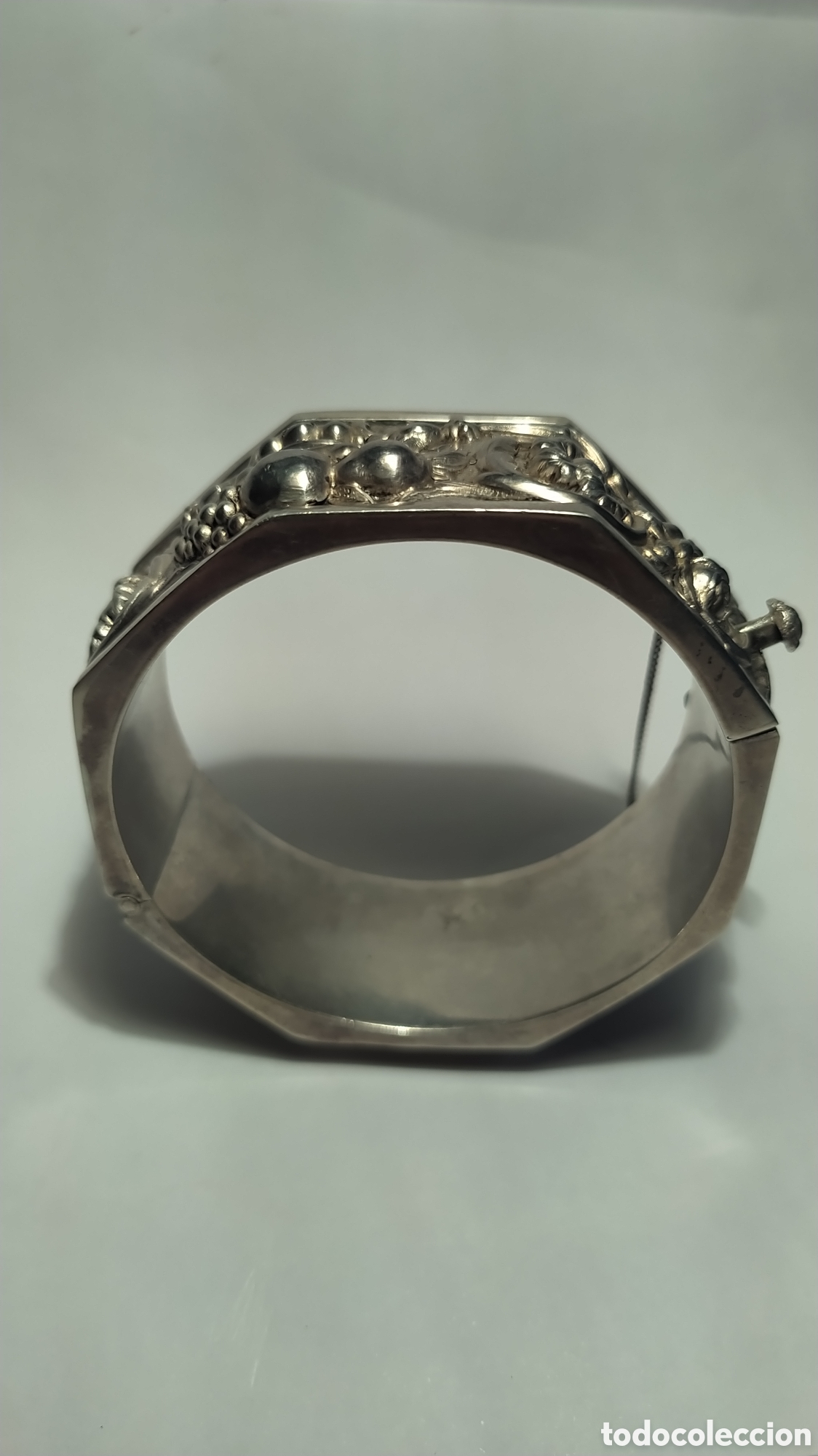 Joyeria: Pulsera de plata repujada - Foto 2