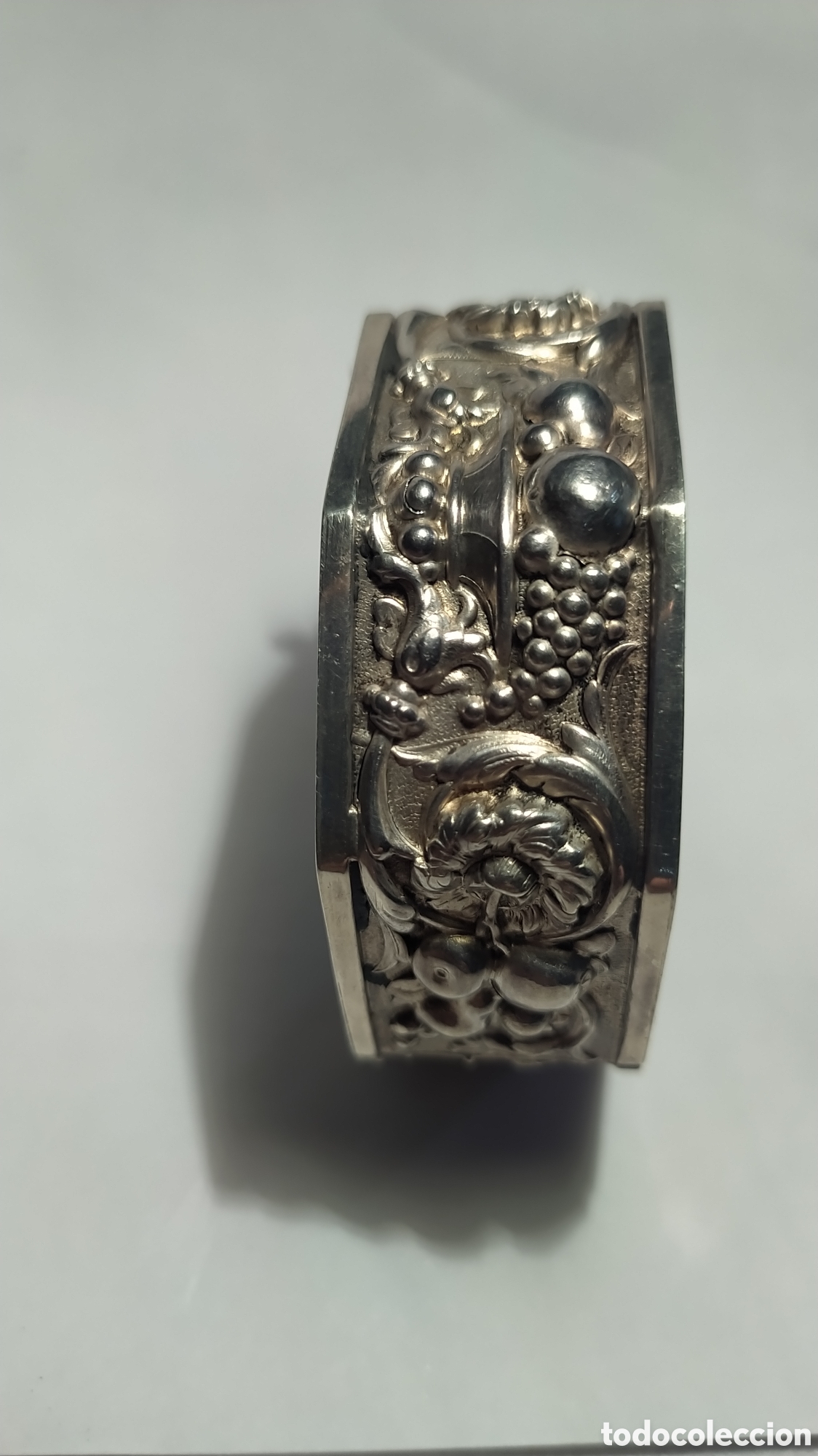 Joyeria: Pulsera de plata repujada - Foto 3