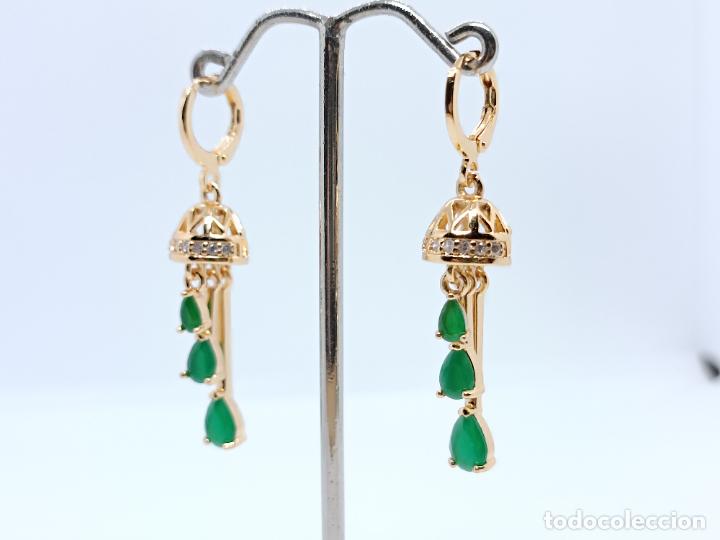 Joyeria: Pendientes en oro de 14k en forma de aro con esmeraldas engastadas - Foto 3