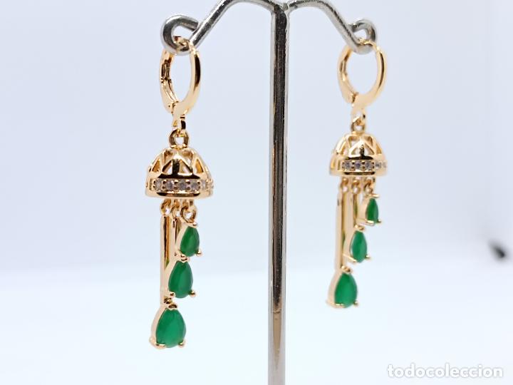 Joyeria: Pendientes en oro de 14k en forma de aro con esmeraldas engastadas - Foto 1
