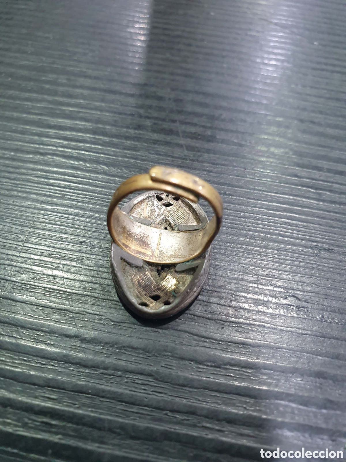 Joyeria: Antiguo anillo con piedra marr&oacute;n. (L39) - Foto 3