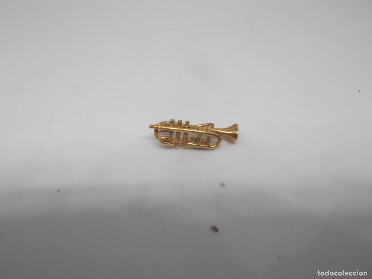Joyeria: Aguja de trompeta en oro amarillo de 18 Kt. - Foto 3