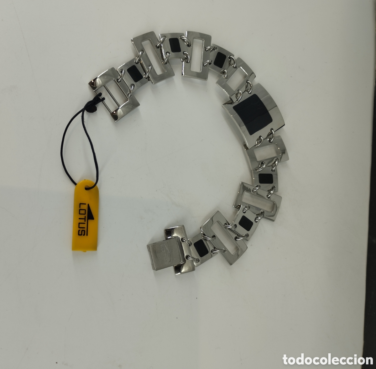 Joyeria: Pulsera Lotus plateada y negra con eslabones. - Foto 4