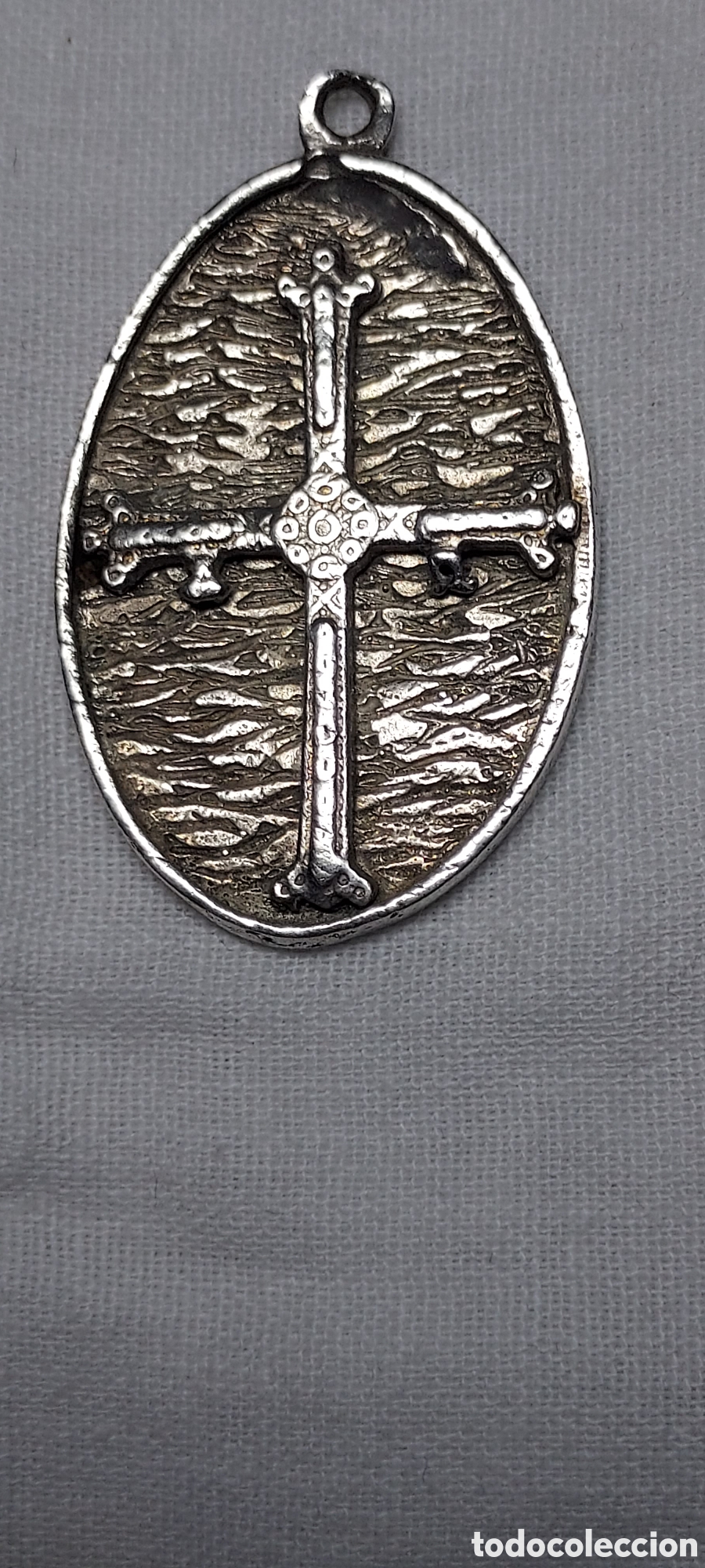 Joyeria: MEDALLON DE PLATA CON LA CRUZ DE LA VICTORIA - Foto 1