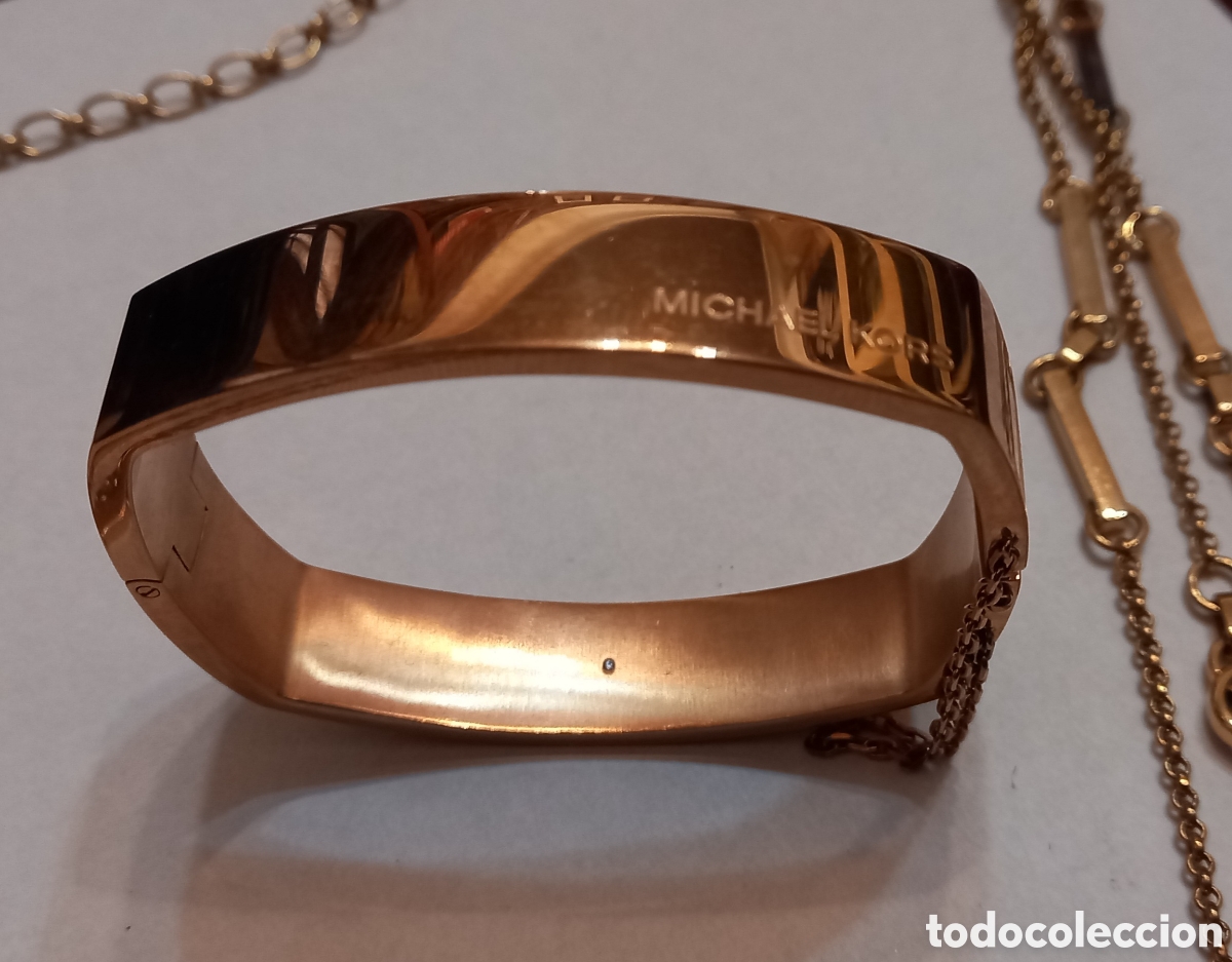 Joyeria: Conjunto de pulsera y collar triple de Michael Kors dorado - Foto 5