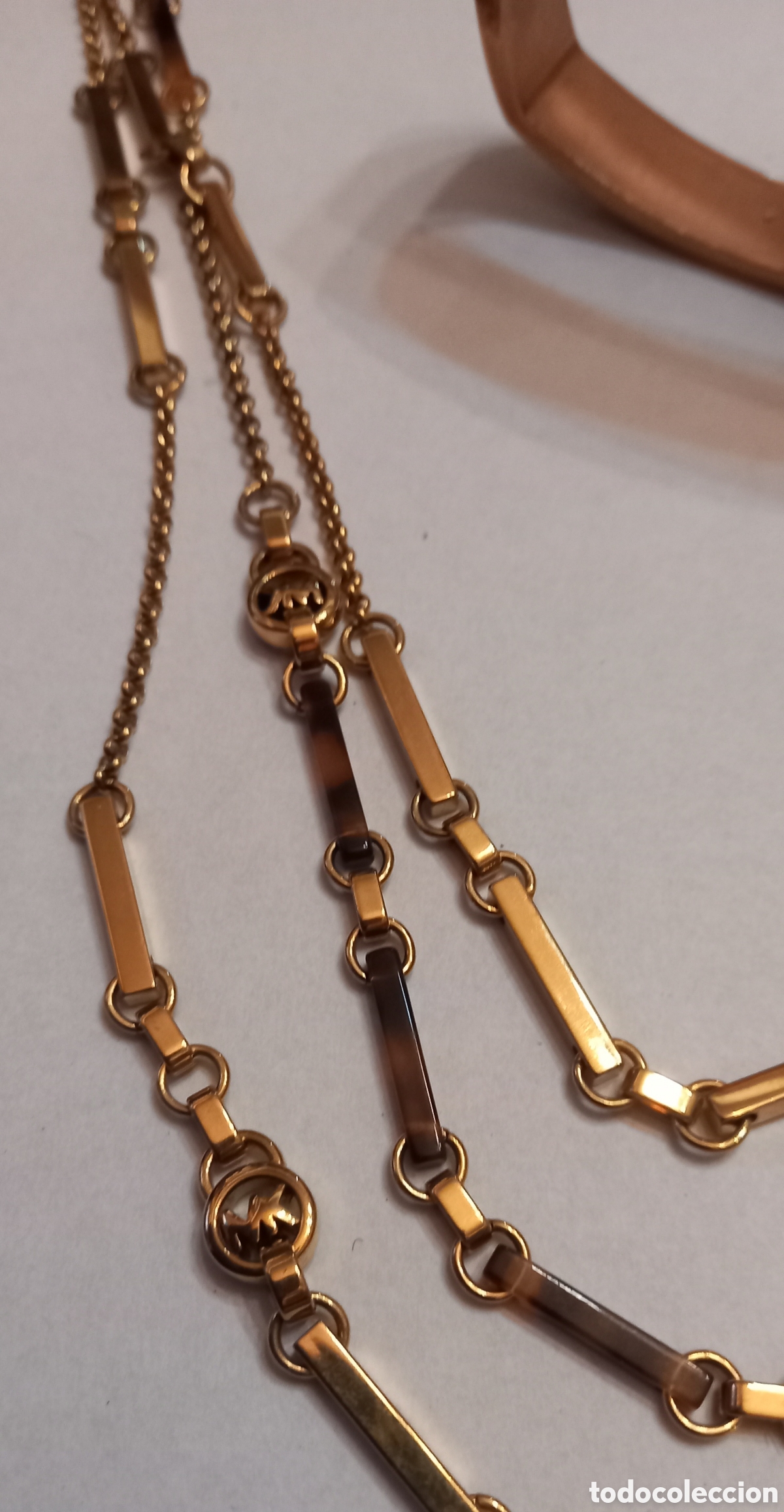 Joyeria: Conjunto de pulsera y collar triple de Michael Kors dorado - Foto 6