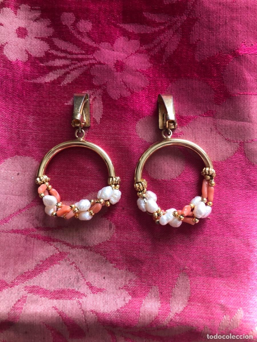 Pendientes dorados JHA