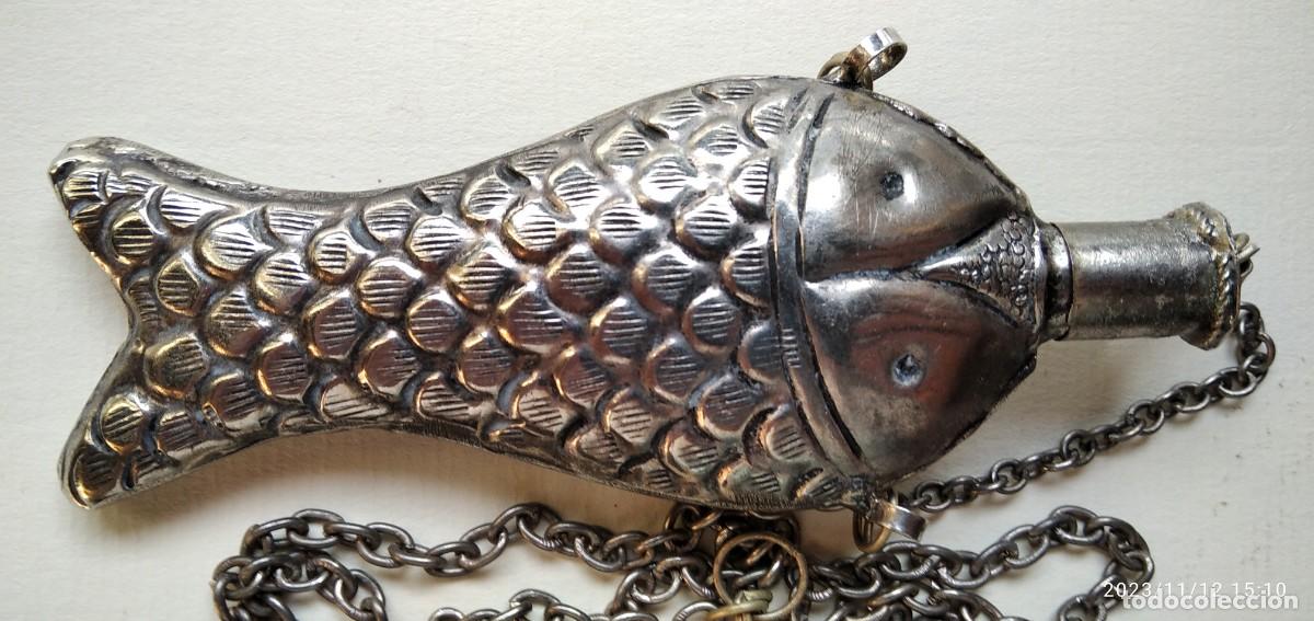 Joalharia: PERFUMERO EN FORMA DE PEZ,BA&Ntilde;ADO EN PLATA,REPUJADO EN RELIEVE,MANUFACTURA ARABE (DESCRIPCI&Oacute;N