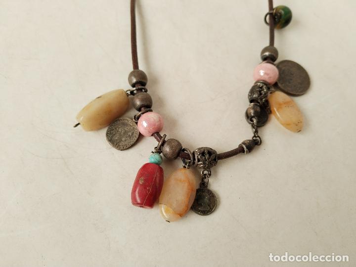 Joyeria: collar cordon con monedas y piedras naturales - Foto 2