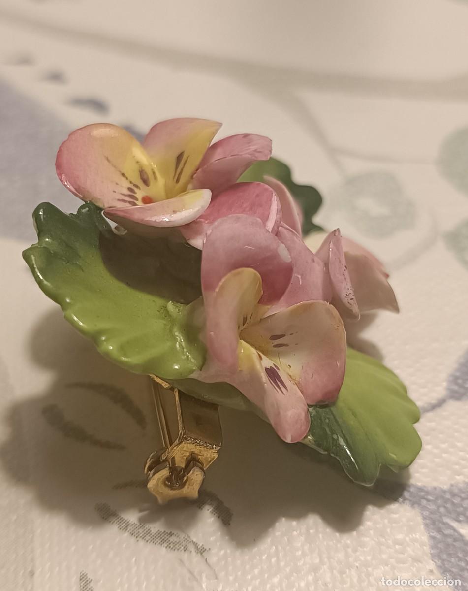 Broche Ancienne En Porcelaine à Décor Floral - Vintage - Occasion