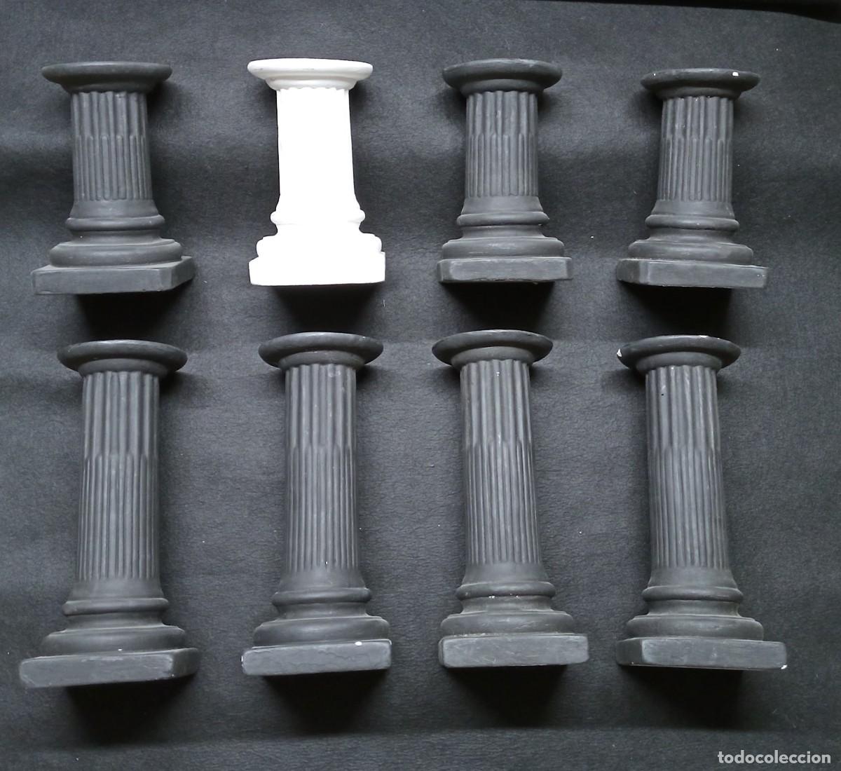 Joyeria: 8 Columnas de escayola, procedentes de escaparate antiguo. - Foto 1