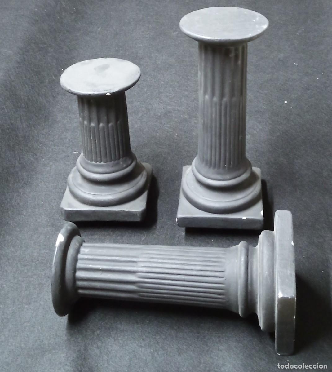 Joyeria: 8 Columnas de escayola, procedentes de escaparate antiguo. - Foto 4