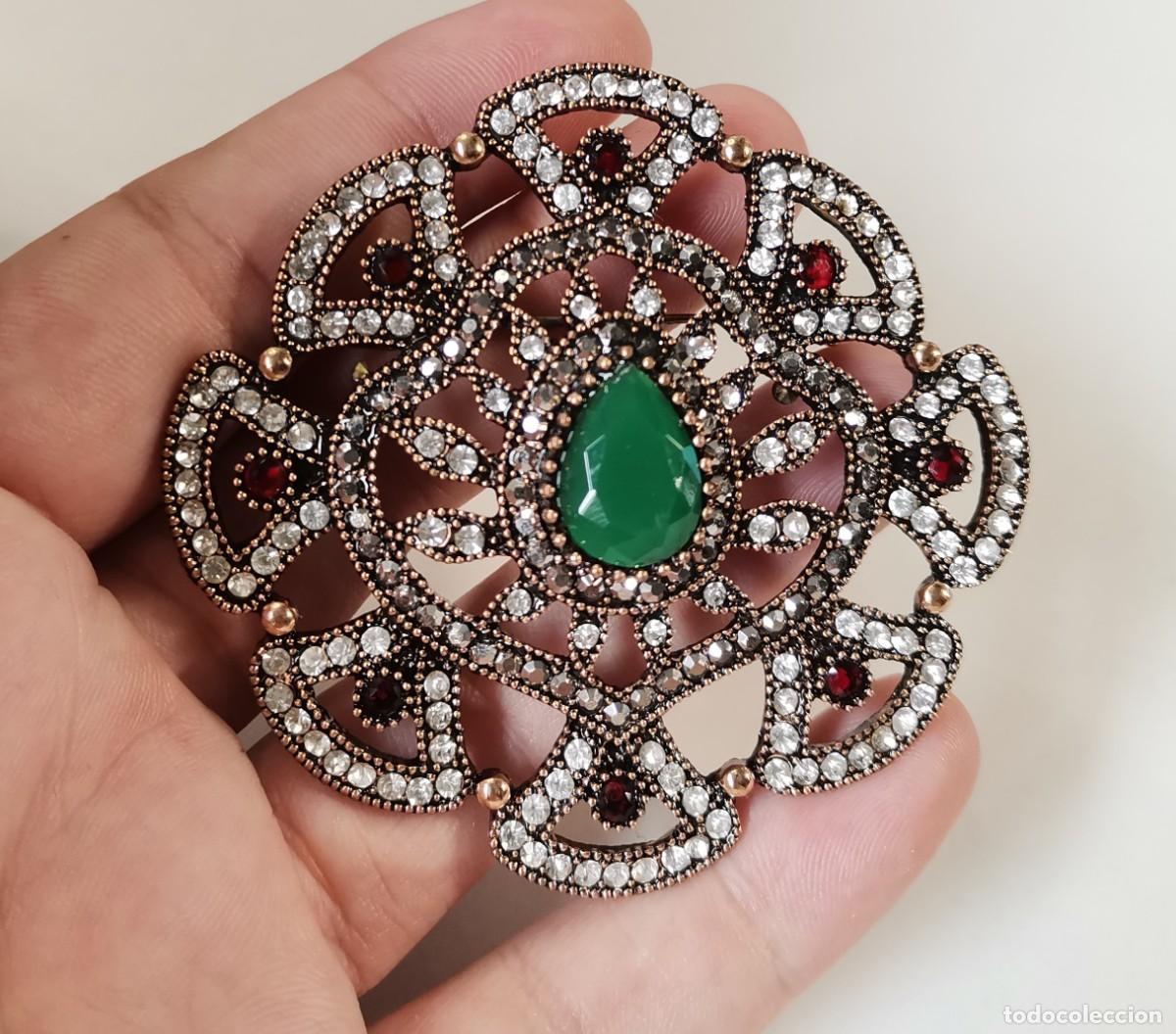 Joyeria: Gran broche roseta con piedras - Foto 1