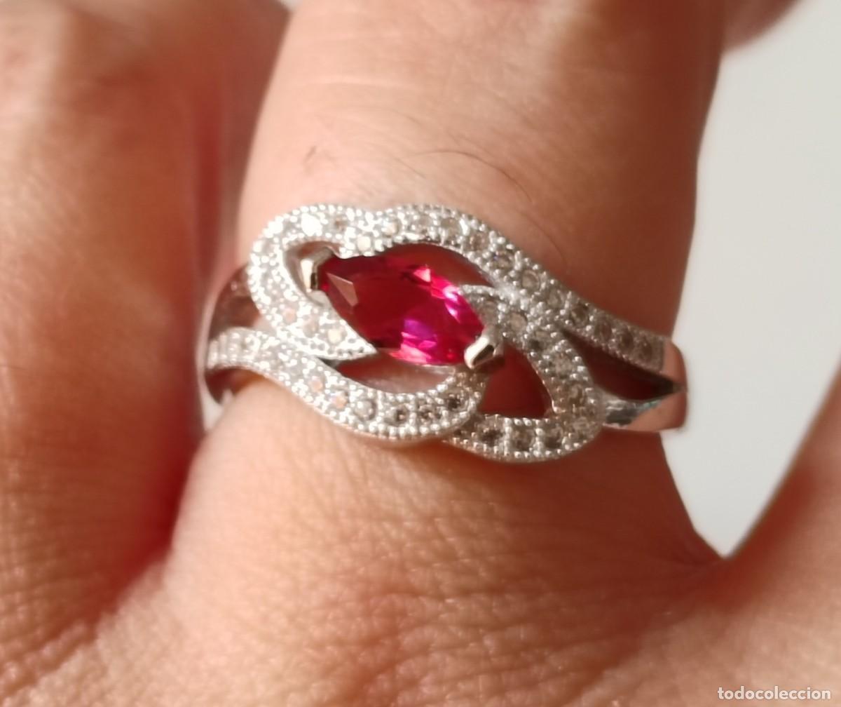 Joyeria: Anillo en Plata de Ley, Rub&iacute; y Topacios - Foto 5