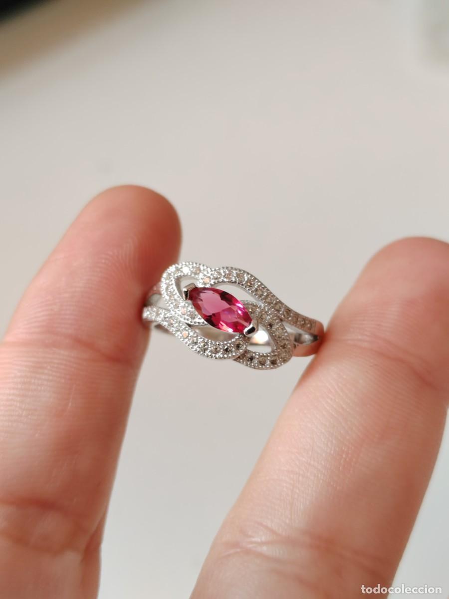 Joyeria: Anillo en Plata de Ley, Rub&iacute; y Topacios - Foto 10