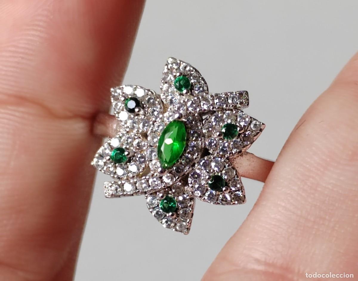 Joyeria: Anillo en Plata de Ley, Esmeraldas y Topacios - Foto 1