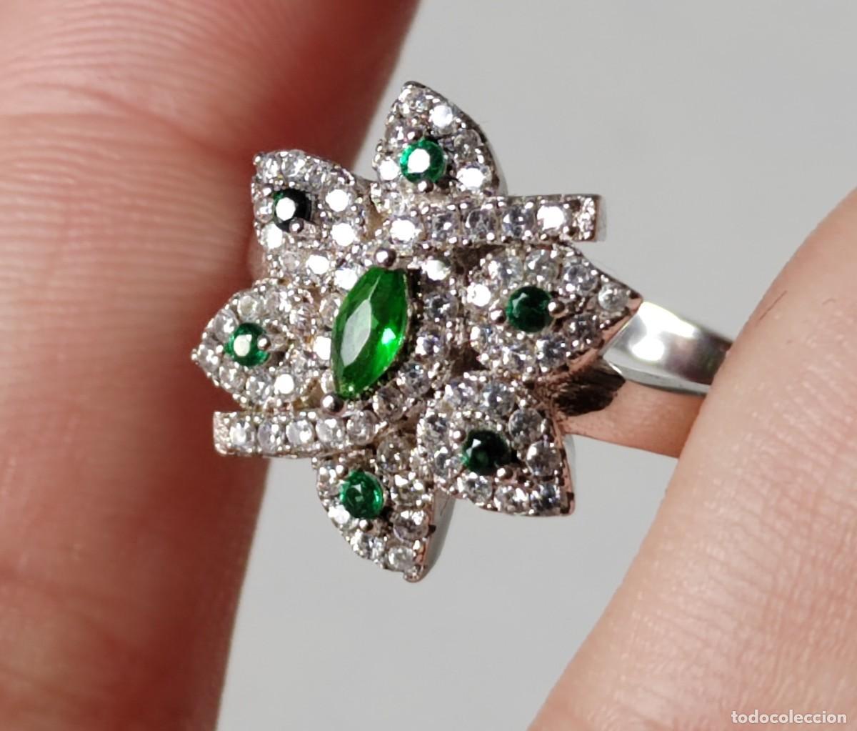 Joyeria: Anillo en Plata de Ley, Esmeraldas y Topacios - Foto 2