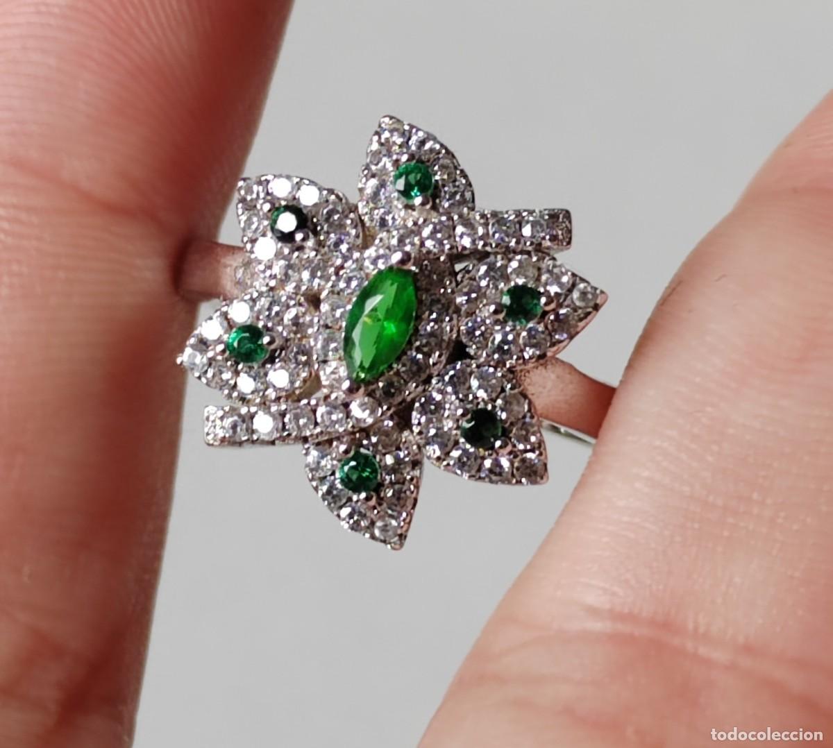 Joyeria: Anillo en Plata de Ley, Esmeraldas y Topacios - Foto 3