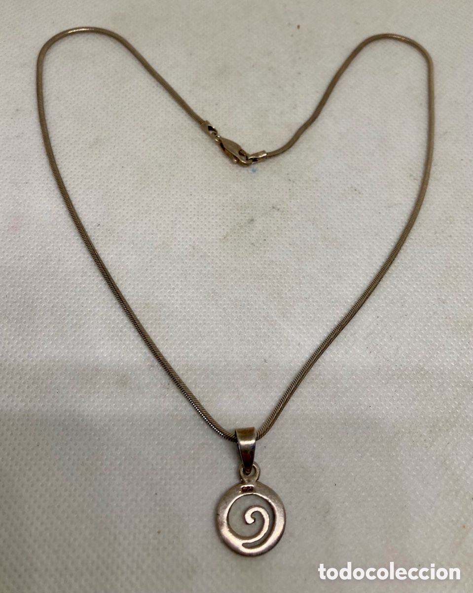 Joyeria: COLLAR CON COLGANTE CON CADENA PLATEADA NUEVO - Foto 2